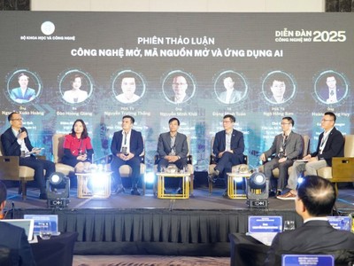 Các đại biểu trao đổi tại phiên thảo luận.