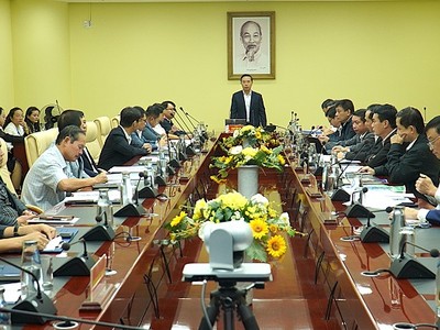 Chủ tịch UBND TP.Đà Nẵng Phạm Đức Ấn chủ trì buổi làm việc với Hiệp hội Doanh nghiệp thành phố để lắng nghe và giải quyết các khó khăn, vướng mắc cho doanh nghiệp. Ảnh: Phương Thuận 