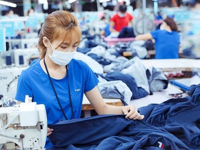 Xuất khẩu toàn ngành dệt may cả năm 2025 ước đạt 46 tỷ USD, xuất siêu 21 tỷ USD. 