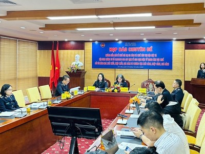 Toàn cảnh buổi họp báo.