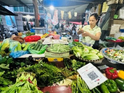 Giá thực phẩm, rau xanh đang tăng cao do ảnh hưởng của bão lũ, làm ảnh hưởng đến tốc độ tăng CPI chung của nền kinh tế