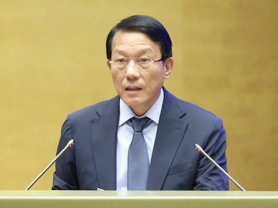  Bộ trưởng Bộ Công an Lương Tam Quang trình bày báo cáo. Ảnh: Duy Linh. 