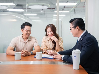 Tư vấn tài chính của Shinhan Life Việt Nam “đo” nhu cầu của khách hàng để tư vấn gói giải pháp phù hợp nhất 
