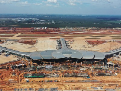 Tuyến đường sắt Thủ Thiêm - Long Thành được xác định là phương án kết nối giao thông chiến lược giữa TP.HCM và tỉnh Đồng Nai, góp phần tăng cường tính liên kết vùng và rút ngắn đáng kể thời gian di chuyển của hành khách giữa hai địa phương. Ảnh: Lê Toàn