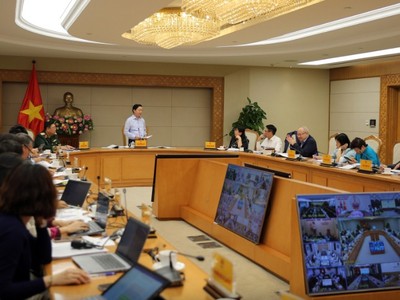 Phó thủ tướng Trần Hồng Hà chủ trì cuộc họp. Ảnh: VGP