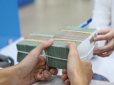 Lãi suất thực nhận của một số khoản tiền gửi ở thời điểm này có thể cao hơn so với lãi suất niêm yết 