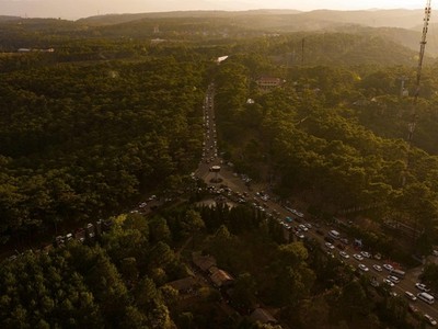 Trong dịp Tết Dương lịch, Quảng Ngãi đón hàng chục nghìn lượt khách tham quan, chủ yếu ở Măng Đen. 
