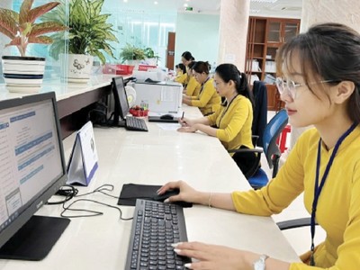 Kho bạc Nhà nước hướng tới việc thực hiện giải quyết thủ tục hành chính hoàn toàn trên môi trường điện tử. Ảnh tư liệu.