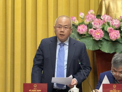 Thứ trưởng Bộ Tài chính Đỗ Thành Trung giới thiệu nội dung các luật tại cuộc họp báo - Ảnh: HT. 