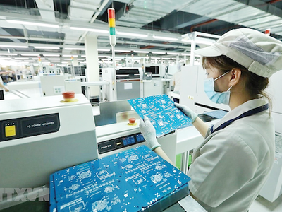 Xuất khẩu điện tử, máy tính và linh kiện năm 2025 "bùng nổ" với kim ngạch gần 108 tỷ USD. 