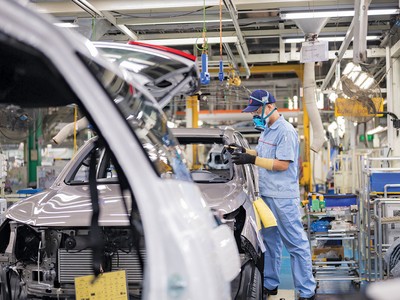 Áp lực từ môi trường bên ngoài đang buộc doanh nghiệp Việt Nam đẩy nhanh tái cấu trúc, đầu tư cho công nghệ, quản trị và phát triển bền vững