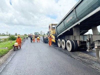 Thi công Dự án nâng cấp mặt đường tuyến Lộ Tẻ - Rạch Sỏi 