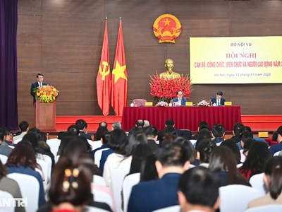 Điều hành chính sách tiền lương theo thực tế kinh tế và yêu cầu thị trường lao động 