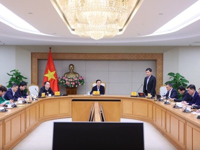 Phó Thủ tướng Trần Hồng Hà chủ trì cuộc họp nghe báo cáo dự án đầu tư đoạn tuyến cao tốc Sơn La - Điện Biên - Cửa khẩu Tây Trang, giai đoạn 1 - Ảnh: VGP.