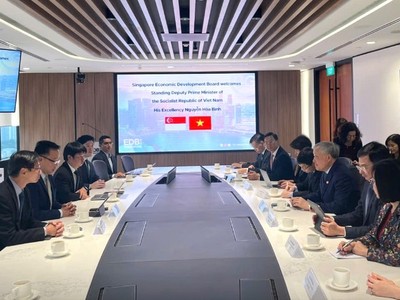 Việt Nam chào đón các nhà đầu tư Singapore hợp tác xây dựng trung tâm tài chính 
