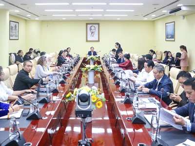 Tại buổi làm việc