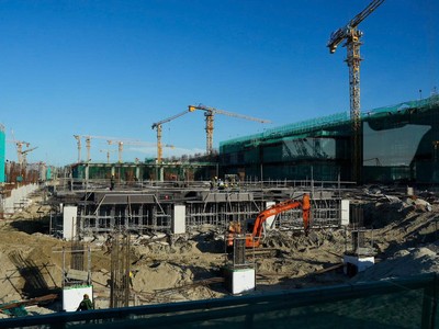 Thi công các hạng mục bê tông cốt thép tại Nhà ga T2 - Cảng hàng không quốc tế Phú Quốc. 