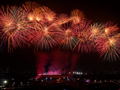 Người dân choáng ngợp trước màn sơ duyệt pháo hoa nghệ thuật tại Mỹ Đình