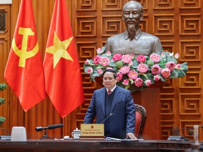 Thủ tướng nhấn mạnh 3 kinh nghiệm quan trọng trong quản lý, điều hành kinh tế vĩ mô - Ảnh: VGP.