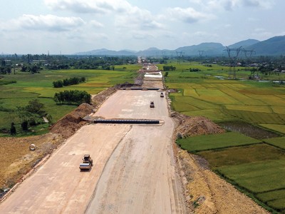 Các đại dự án hạ tầng đang được đẩy mạnh đầu tư sẽ tạo ra khối lượng công việc khổng lồ trong nền kinh tế