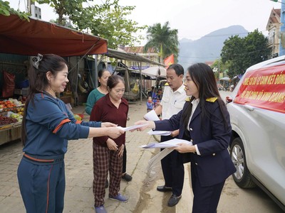 Hộ kinh doanh đã kê khai, được xác nhận nộp đủ thuế sẽ không phát sinh rủi ro pháp lý. Ảnh: Thanh Huyền 