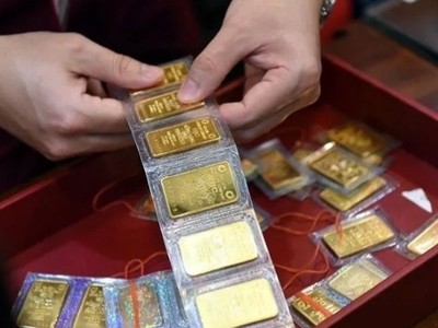 Thủ tướng chỉ đạo Ngân hàng Nhà nước khẩn trương hoàn thiện hồ sơ báo cáo Thường trực Chính phủ về việc nghiên cứu, đánh giá, xem xét đề xuất thành lập sàn/sở giao dịch vàng quốc gia, không để chậm trễ hơn nữa.