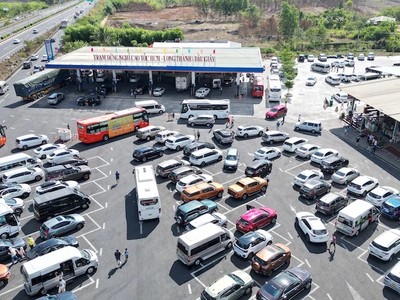 Bộ Công thương đề nghị các đơn vị phối hợp triển khai giải pháp cung cấp nhiên liệu trên cao tốc TP.HCM - Long Thành - Dầu Giây. 