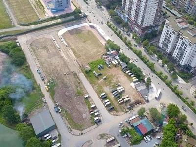 Phân loại và xử lý ngay các khó khăn, vướng mắc của dự án theo thẩm quyền với tinh thần địa phương quyết, địa phương làm, địa phương chịu trách nhiệm.