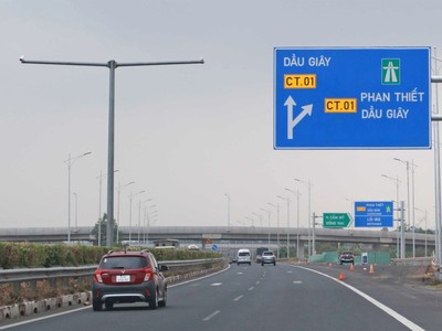 Một đoạn cao tốc Phan Thiết - Dầu Giây. 