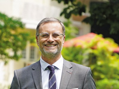 Ông Olivier Brochet, Đại sứ Cộng hòa Pháp tại Việt Nam 