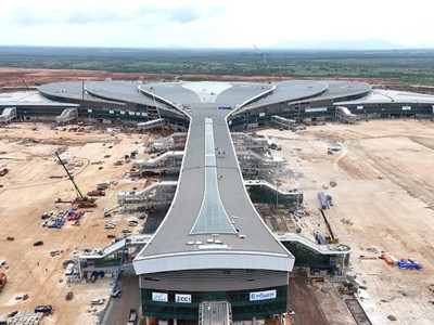 Cảng hàng không quốc tế Long Thành đang được kỳ vọng trở thành sân bay trung chuyển của khu vực khi được đưa vào khai thác vào quý II/2026. 