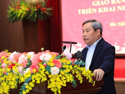 Chủ tịch UBND TP. Hà Nội Vũ Đại Thắng phát biểu tại Hội nghị giao ban hệ thống chính trị TP. Hà Nội tháng 2/2026.