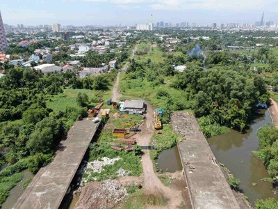 TP.HCM yêu cầu các cơ quan liên quan tập trung tháo gỡ các dự án tồn đọng kéo dài.