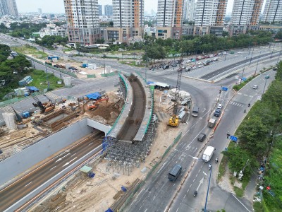 Thi công dự án nút giao An Phú, TP.HCM - Ảnh: Lê Toàn