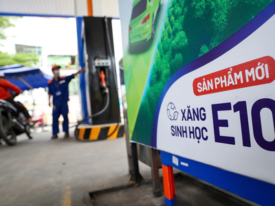 Đưa xăng E10 vào lưu thông càng sớm càng tốt 