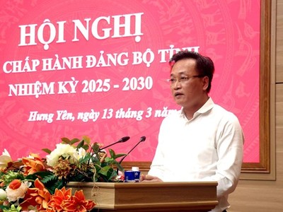 Ông Nguyễn Hữu Nghĩa, Ủy viên Trung ương Đảng, Bí thư Tỉnh ủy Hưng Yên phát biểu tại Hội nghị Ban chấp hành Đảng bộ tỉnh. Ảnh Hải Minh