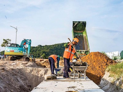 Thi công Dự án tuyến đường ĐT975 - Phú Quốc (Ảnh: P.V) 