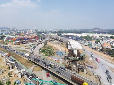 Dự án đường Vành đai 3 TP.HCM đang được thi công gấp rút. Ảnh: Đức Thanh 