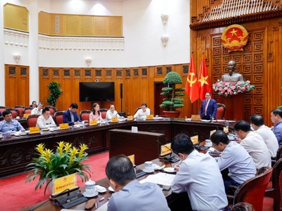 Thủ tướng Chính phủ giao 11 nhiệm vụ, giải pháp cụ thể cho từng bộ, ngành, địa phương, doanh nghiệp - Ảnh: VGP