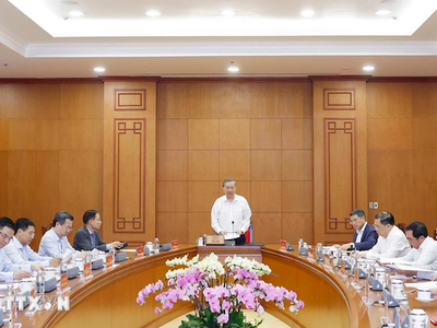 Tổng Bí thư yêu cầu Bộ Công thương khẩn trương rà soát và báo cáo Bộ Chính trị, Ban Chấp hành Trung ương Đảng những vấn đề còn tồn tại trong quan hệ kinh tế - thương mại giữa nước ta và đối tác quan trọng và đề xuất giải pháp khắc phục. 