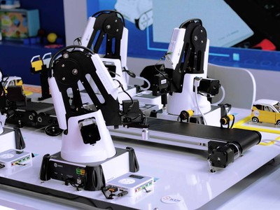 TP.HCM đặt mục tiêu huy động 1.000 tỷ đồng kiều hối vào năm 2027 thông qua các công cụ tài chính như chứng chỉ tiền gửi xanh, chứng chỉ tiền gửi công nghệ và quỹ đầu tư vào khoa học công nghệ.