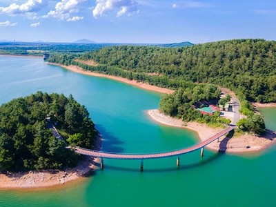 Du lịch Hồ Kẻ Gỗ được xem là điểm đến lý tưởng ở Hà Tĩnh