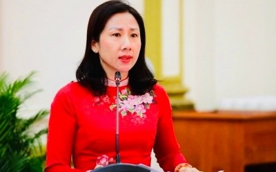 Bà Phạm Thị Thanh Hiền - Giám đốc Sở Nội vụ TP.HCM công bố danh sách những người trúng cử Đại biểu Hội đồng Nhân dân TP.HCM khóa XI