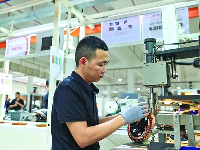 Bất ổn Trung Đông khiến doanh nghiệp trở nên thận trọng hơn, dẫn tới khả năng trì hoãn đầu tư, sản xuất, ảnh hưởng tới tăng trưởng GDP. Ảnh: Đ.T 