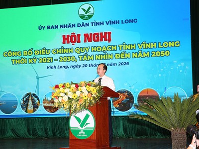 Chủ tịch UBND tỉnh Vĩnh Long Trần Trí Quang phát biểu tại Hội nghị