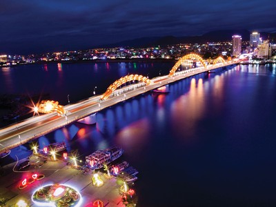 FTZ tạo lợi thế theo mô hình “kiềng ba chân”: tự do hóa thương mại - ưu đãi thuế vượt trội - thủ tục hải quan siêu tốc