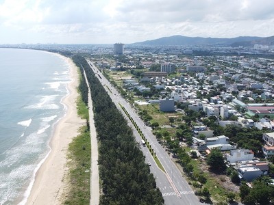 Đà Nẵng đang đẩy mạnh triển khai hàng loạt dự án hạ tầng trọng điểm như Cảng Liên Chiểu, cao tốc Hòa Liên – Túy Loan, cùng các khu công nghệ cao và trung tâm dữ liệu quy mô lớn. Ảnh: Linh Đan