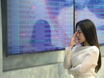 Nếu VN-Index không giữ được vùng 1.580-1.600 điểm, áp lực bán có thể gia tăng