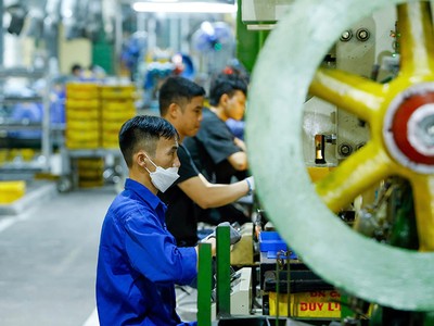 Cú nghẽn ở năng lượng có thể đi vòng rất nhanh qua vận tải, phân bón, nguyên liệu đầu vào và lịch giao hàng của doanh nghiệp sản xuất. Ảnh: Đ.T