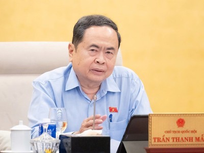 Chủ tịch Quốc hội Trần Thanh Mẫn phát biểu tại phiên họp. 